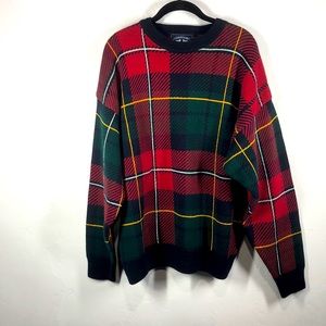 Woods & Gray red & green plaid sweater size large